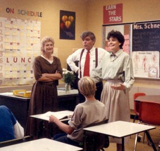 Tom Gilhool visiting a classroom